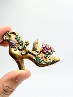 Vintage Gold Tone Floral Shoe Brooch Pin